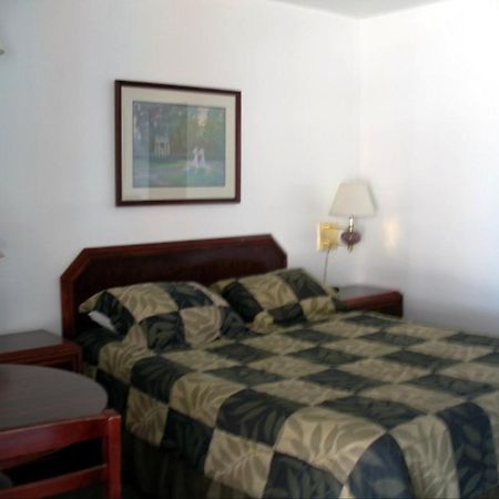 Golden West Motel Klamath Falls Exterior photo